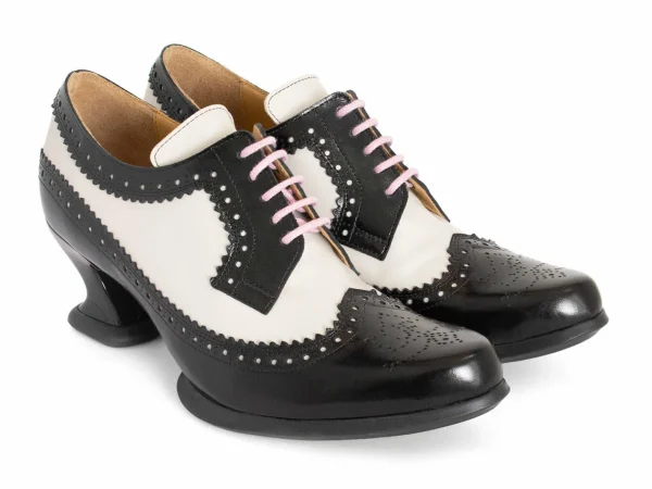 Women's^Fluevog Shoes Dr. Gunter | Brogued Lace-Up Heels Black/Beige