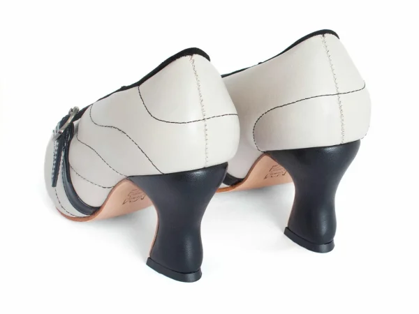 Women's^Fluevog Shoes Kit | Minimalistic Padded Pump Beige Quilted